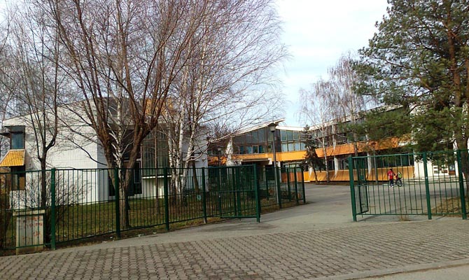 József Attila Általános Iskola Újvidék